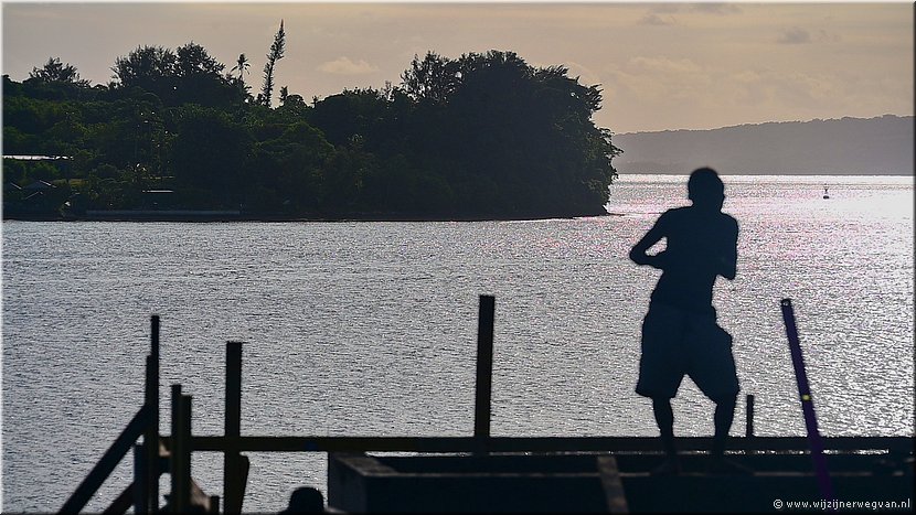 9 apr 2026
Port Vila (Vanuatu)
Iririki Island Resort
Dansende bouwvakker