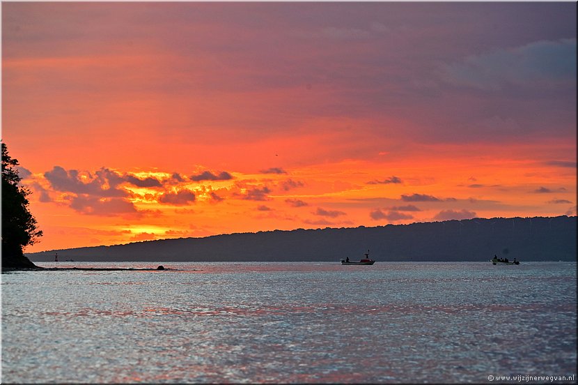 9 apr 2026
Port Vila (Vanuatu)
Iririki Island Resort
Terug naar de wal
Sunset