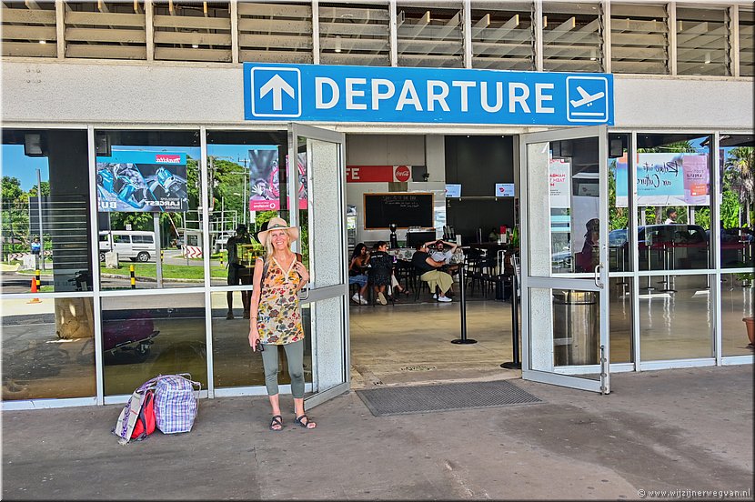 10 apr 2026
Port Vila (Vanuatu)
Internationale luchthaven Bauerfield
Vertrekhal