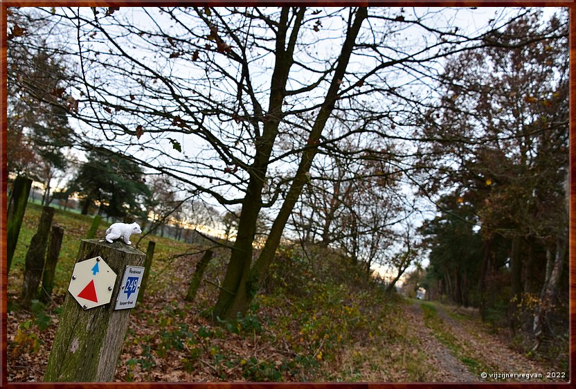 ,  

Langs de rand van Nederland 9
Weert
Verlorenweg        7/34