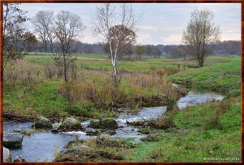 ,  

Langs de rand van Nederland 9
Weert
'Kempen Broek'
Tungelroyse Beek        18/34