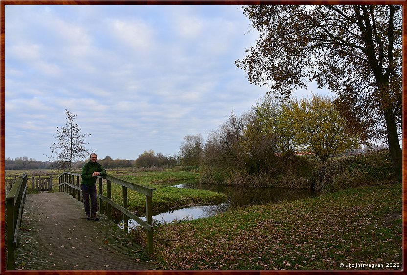 ,  

Langs de rand van Nederland 9
Weert
'Kempen Broek'
Tungelroyse Beek
'Linjer Brkske'        21/34