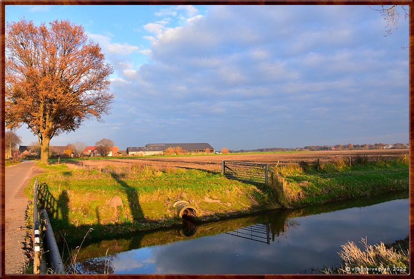 ,  

Langs de rand van Nederland 9
Stramproy
'Kempen Broek'
Tungelroyse Beek        25/34