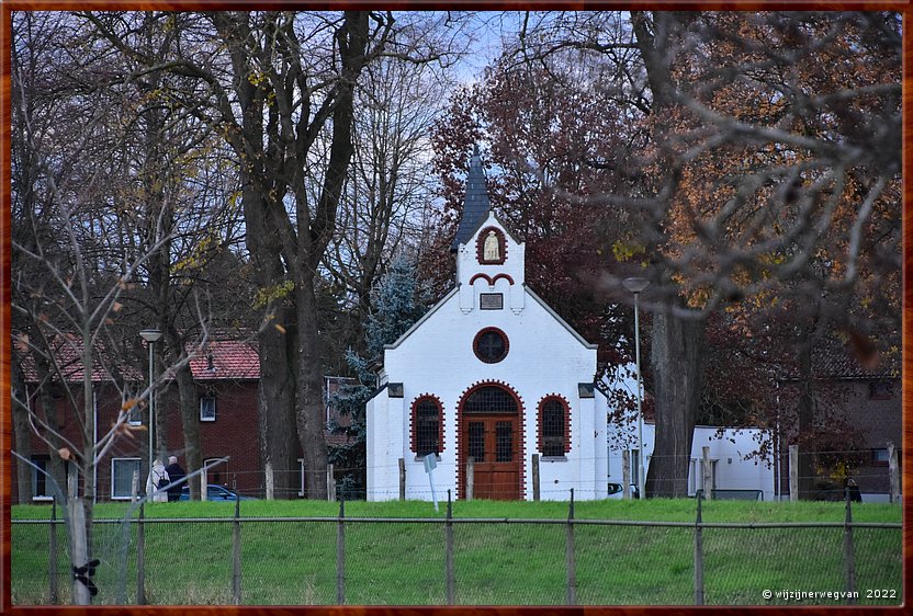 ,  

Rondje Nederland 11 
Stevensweert
Eiland
Rochus kapel        43/56