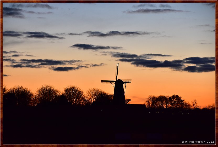 ,  

Rondje Nederland 11 
Stevensweert
Molendijk
'De Hompesche Molen'        51/56