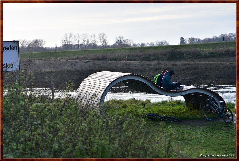 ,  

Rondje Nederland 13
Berg
Rivierpark Maasvallei
Bergermaasstraat
Maas, rivier        12/29