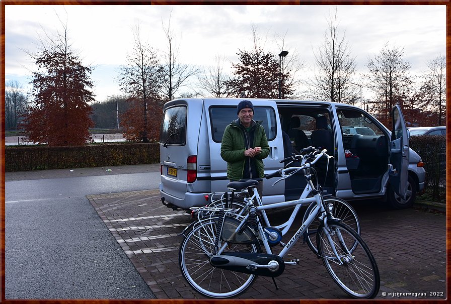 ,  

Rondje Nederland 14
Maastricht
Met de fiets naar Geulle aan de Maas        2/48