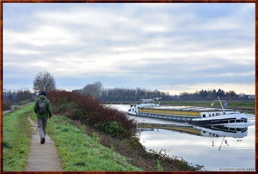 ,  

Rondje Nederland 14
Bunde
Rivierpark Maasvallei
Oostelijke Kanaalweg
Julianakanaal        12/48