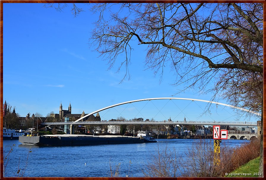 Maastricht, Hoge Brug 

Rand van Nederland 15        11/72